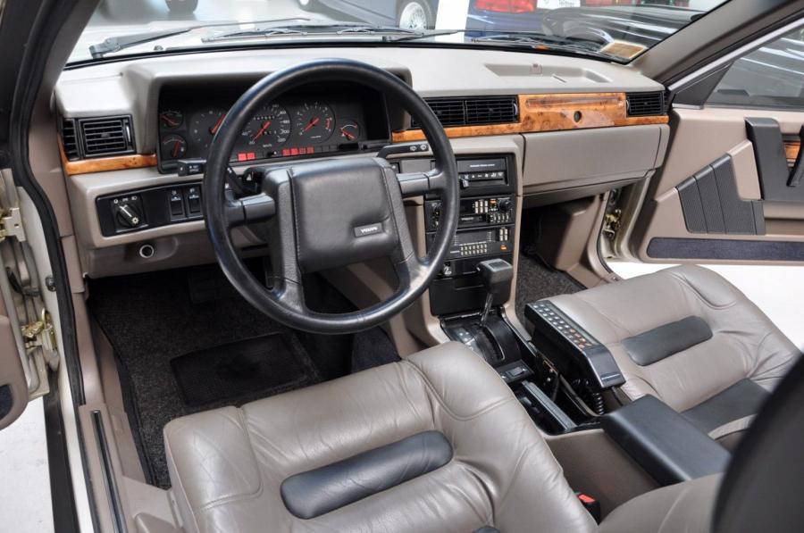 Торпедо Volvo 780 Coupe 1985 года  (фото 43 из 62)